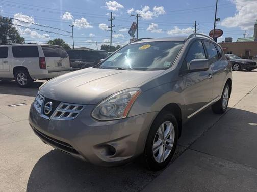 Gray 2013 Nissan Rogue SV