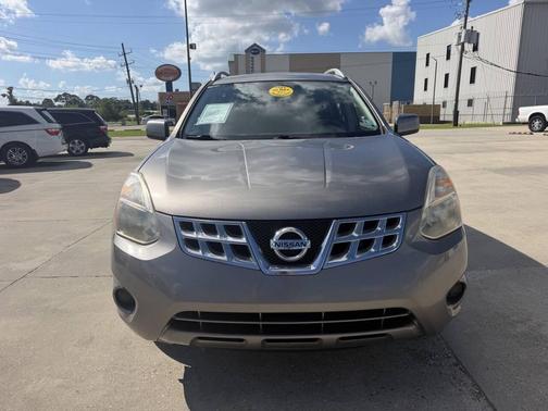 Gray 2013 Nissan Rogue SV