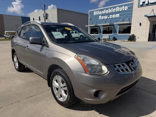 Gray 2013 Nissan Rogue SV