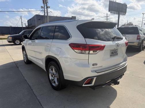 2018 Toyota Highlander Limited Platinum