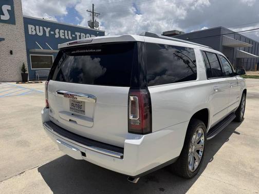 White Frost Tricoat 2016 GMC Yukon XL Denali