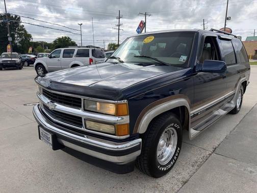 Indigo Blue Metallic 1997 Chevrolet Tahoe LT