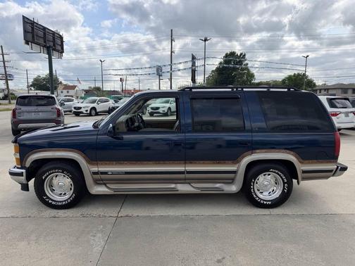 Indigo Blue Metallic 1997 Chevrolet Tahoe LT