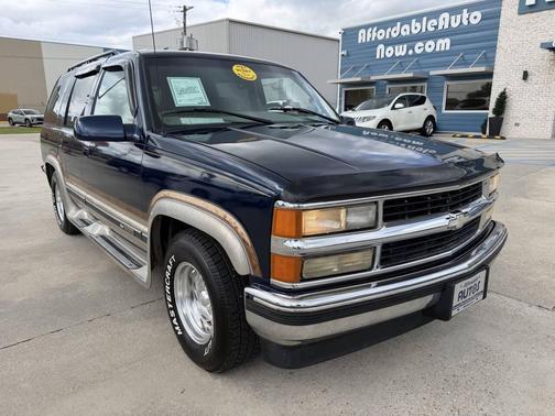 Indigo Blue Metallic 1997 Chevrolet Tahoe LT