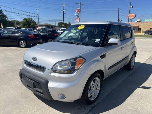 2011 Kia Soul +