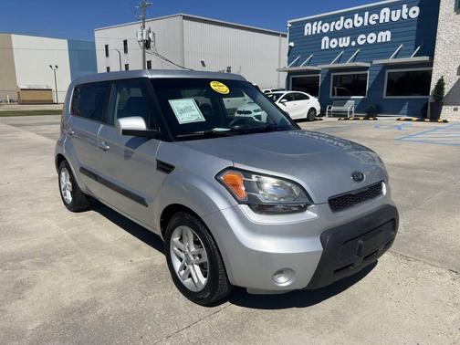 2011 Kia Soul +
