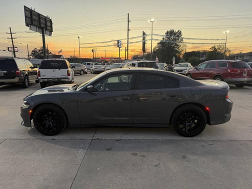 2018 Dodge Charger SXT Plus