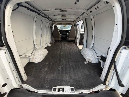 2016 GMC Savana 2500 Work Van