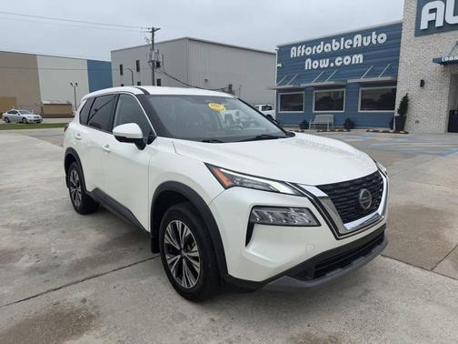 Pearl White Tricoat 2021 Nissan Rogue SV