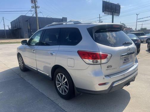 2015 Nissan Pathfinder SL