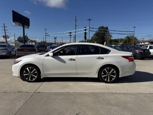 2016 Nissan Altima 2.5 SR