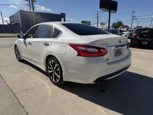 2016 Nissan Altima 2.5 SR