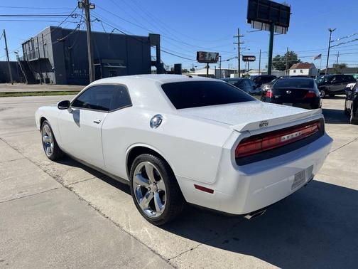 2014 Dodge Challenger SXT