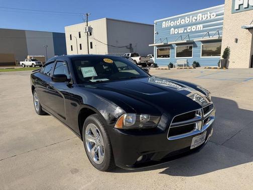 Pitch Black 2014 Dodge Charger SXT