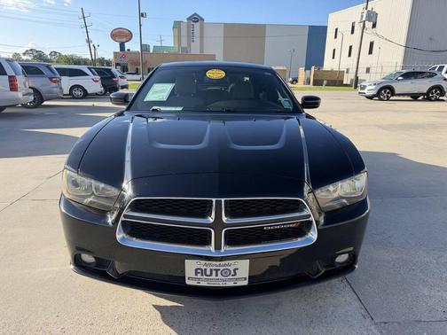 Pitch Black 2014 Dodge Charger SXT