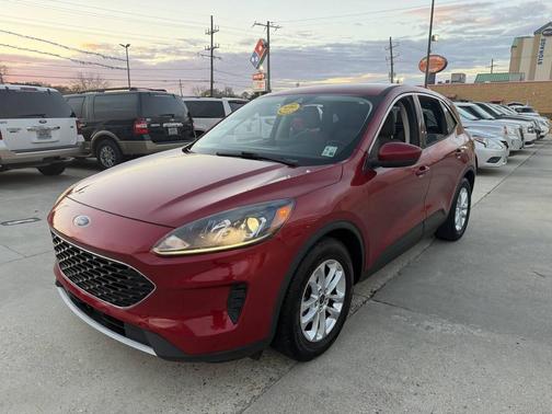2021 Ford Escape SE