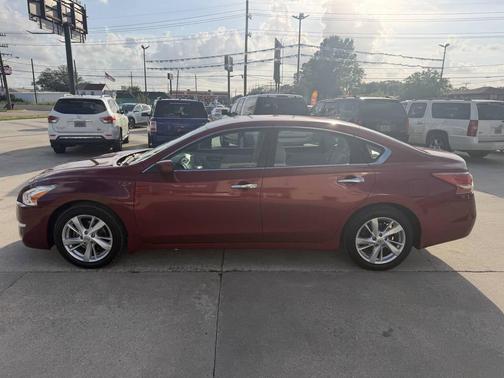 Cayenne Red Metallic 2013 Nissan Altima 2.5 SV
