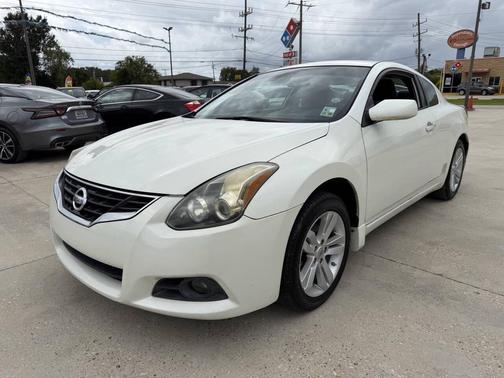 Pearl White 2013 Nissan Altima 2.5 S