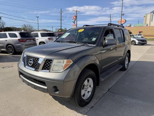 2006 Nissan Pathfinder SE