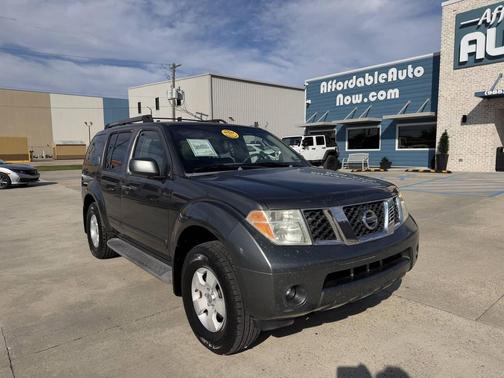 2006 Nissan Pathfinder SE