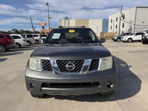 2006 Nissan Pathfinder SE