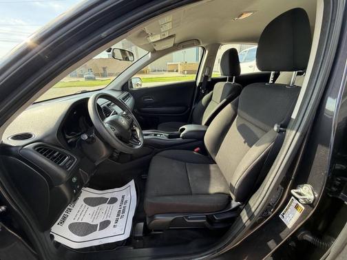 Modern Steel Metallic 2017 Honda HR-V LX
