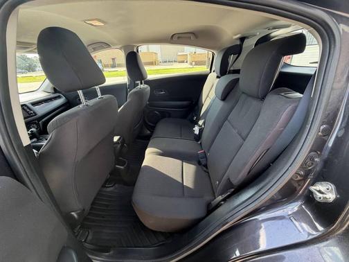 Modern Steel Metallic 2017 Honda HR-V LX
