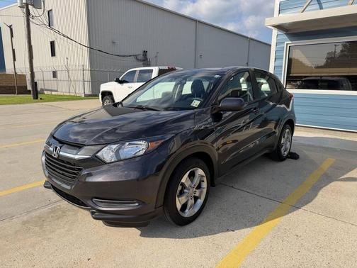 Modern Steel Metallic 2017 Honda HR-V LX