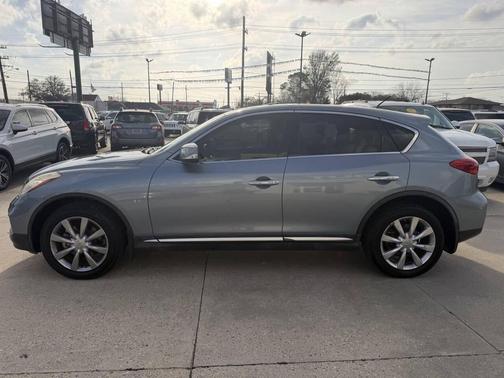 2017 INFINITI QX50 Base