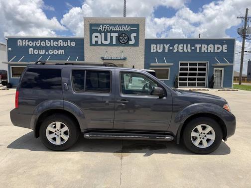 Dark Slate Metallic 2011 Nissan Pathfinder SV