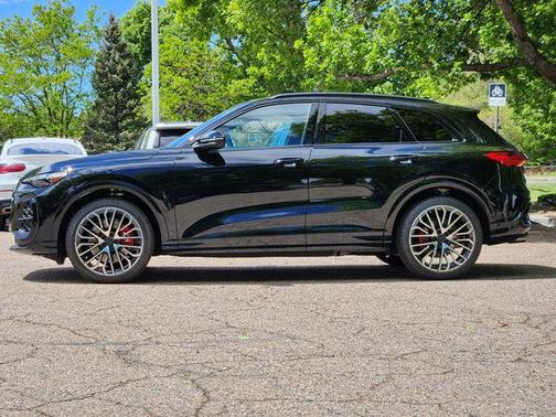 Mythos Black Metallic 2026 Audi SQ5 3.0T Prestige