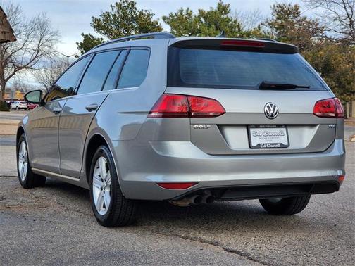 2015 Volkswagen Golf SportWagen TDI S 4-Door