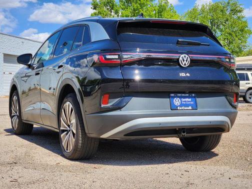 Deep Black Pearl 2023 Volkswagen ID.4 Pro S Plus