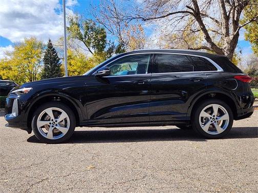 2025 Audi Q5 Premium Plus