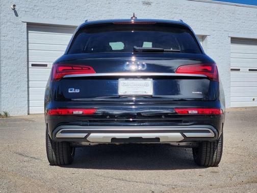 2023 Audi Q5 40 Premium Plus