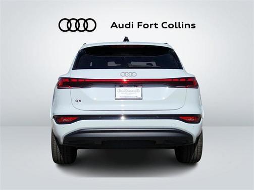 2025 Audi Q6 e-tron Premium Plus quattro