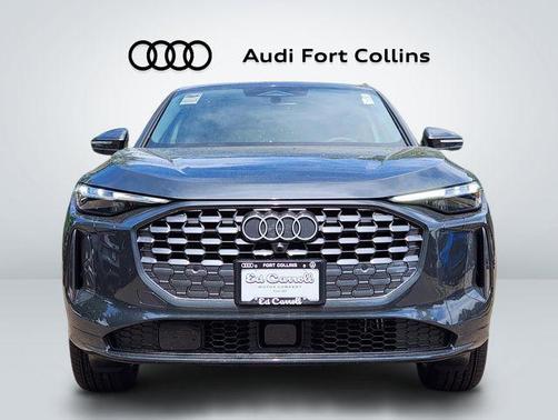 Tambora Gray Metallic 2026 Audi Q5 Premium Plus TFSI quattro S tronic