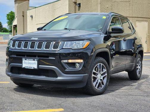 Diamond Black Crystal Pearlcoat 2018 Jeep Compass Latitude