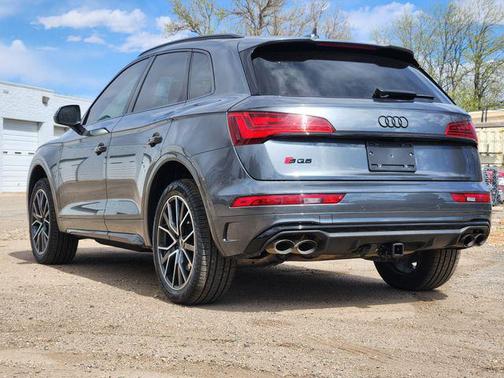 Daytona Gray Pearl Effect 2023 Audi SQ5 3.0T Premium Plus