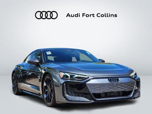 Daytona Gray Pearl Effect 2026 Audi RS e-tron GT quattro