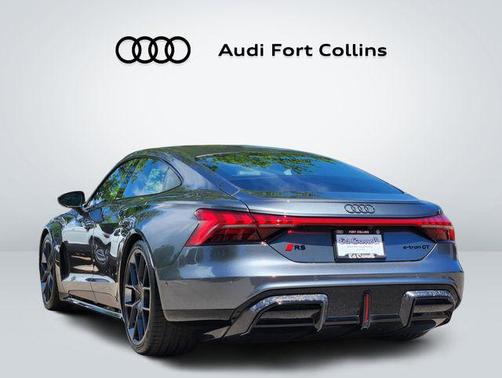 Daytona Gray Pearl Effect 2026 Audi RS e-tron GT quattro
