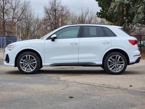 Glacier White Metallic 2023 Audi Q3 45 S line Premium Plus