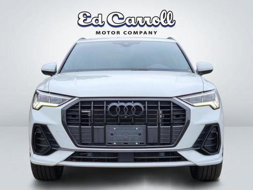 Glacier White Metallic 2023 Audi Q3 45 S line Premium Plus
