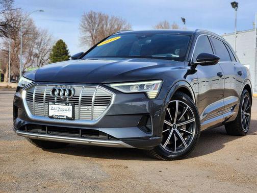 2019 Audi e-tron Premium Plus