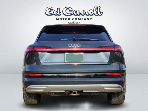 2019 Audi e-tron Premium Plus