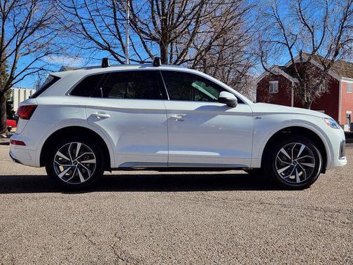 2023 Audi Q5 45 S line Premium Plus