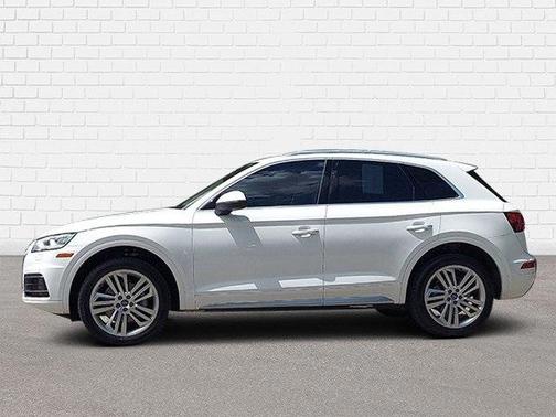Photo 2 of 31 of 2018 Audi Q5 2.0T Premium Plus
