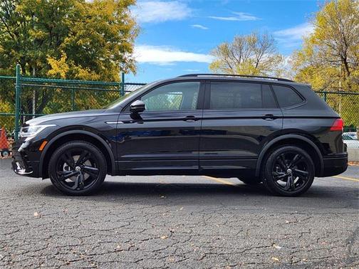 2024 Volkswagen Tiguan 2.0T SE R-Line Black 4MOTION