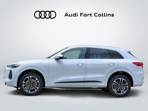 Glacier White Metallic 2026 Audi Q5 Premium Plus TFSI quattro S tronic