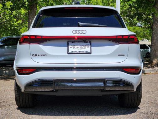 Glacier White Metallic 2027 Audi Q6 e-tron Premium Plus